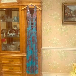 LAST CHANCE TO BUY!! STUNNING Dress size 4